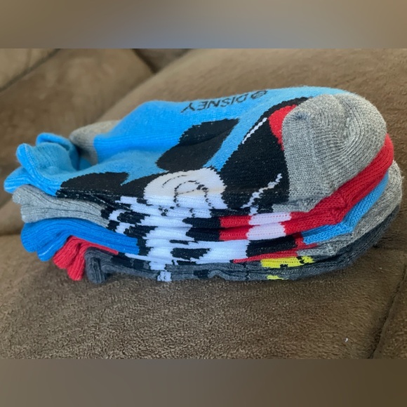 Disney Mickey Kids Socks — 5 Pairs [Shoe Size: 10 - 4] ✨HOST PICK!✨ - Picture 10 of 15
